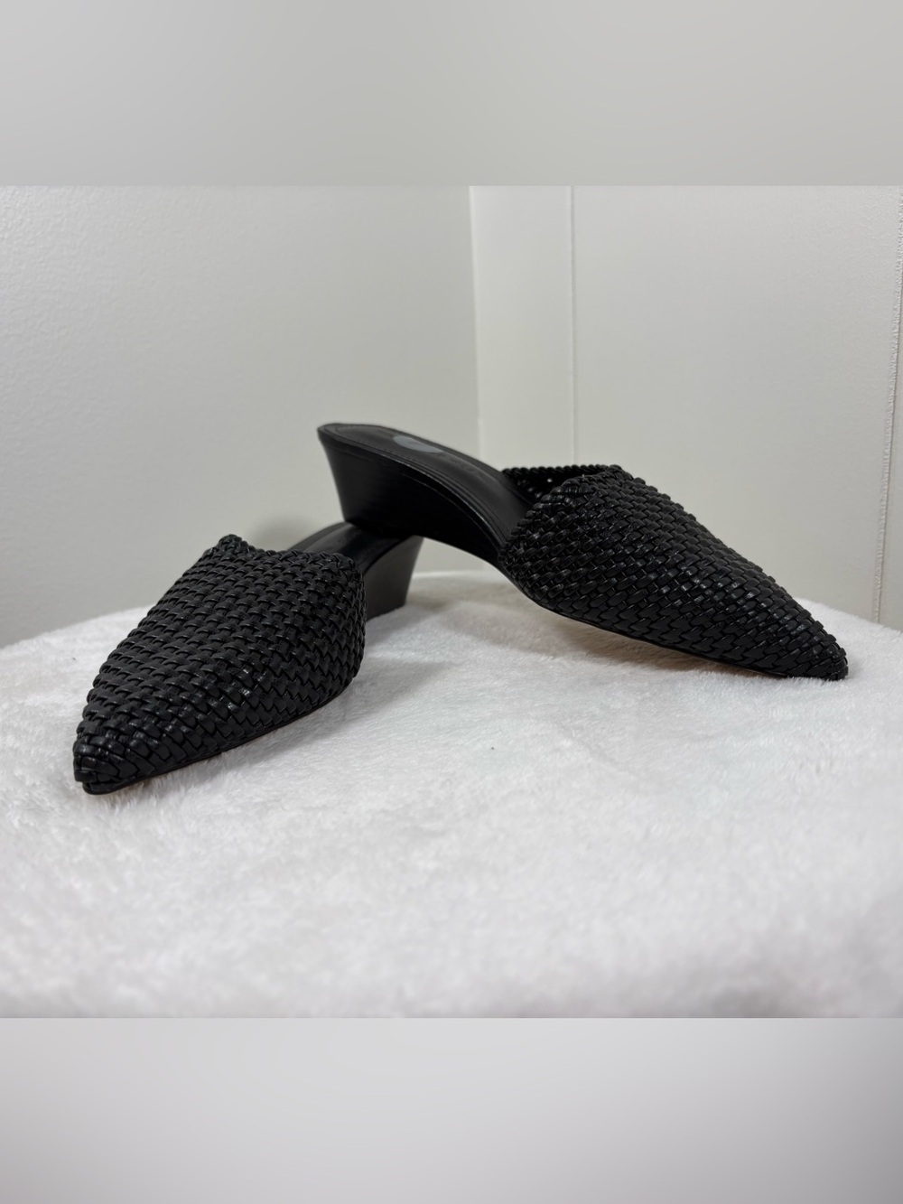WHO WHAT WEAR black woven slide/slip-ons/mule 7